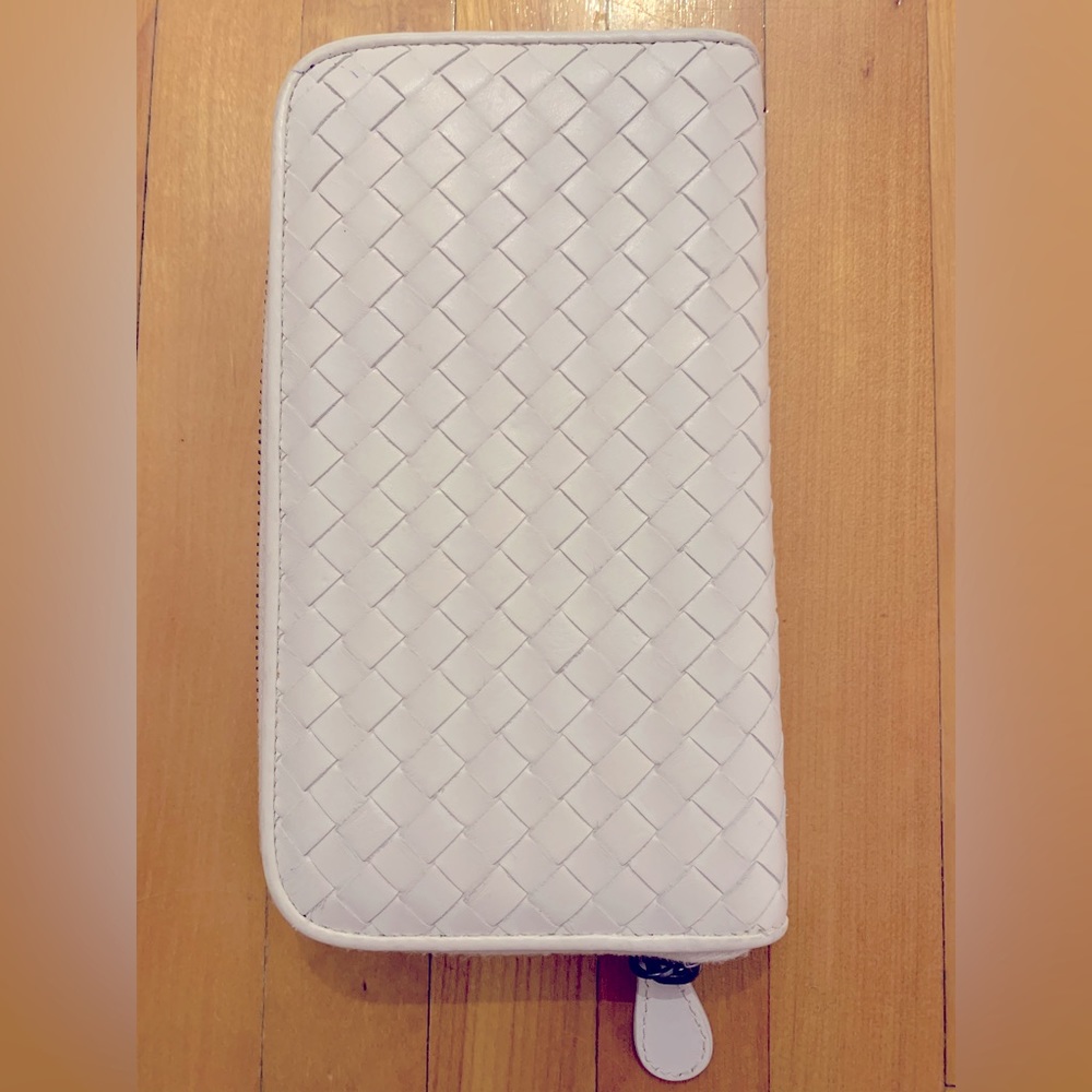 Bottega Veneta wallet